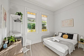Lovely Double Room - Nearby Transport & Shops - Shared Bathroom Killara